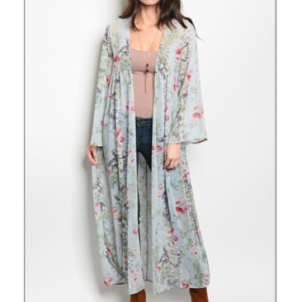 🌸🌺🌸🌺LOVE this blue Floral Pleated Duster